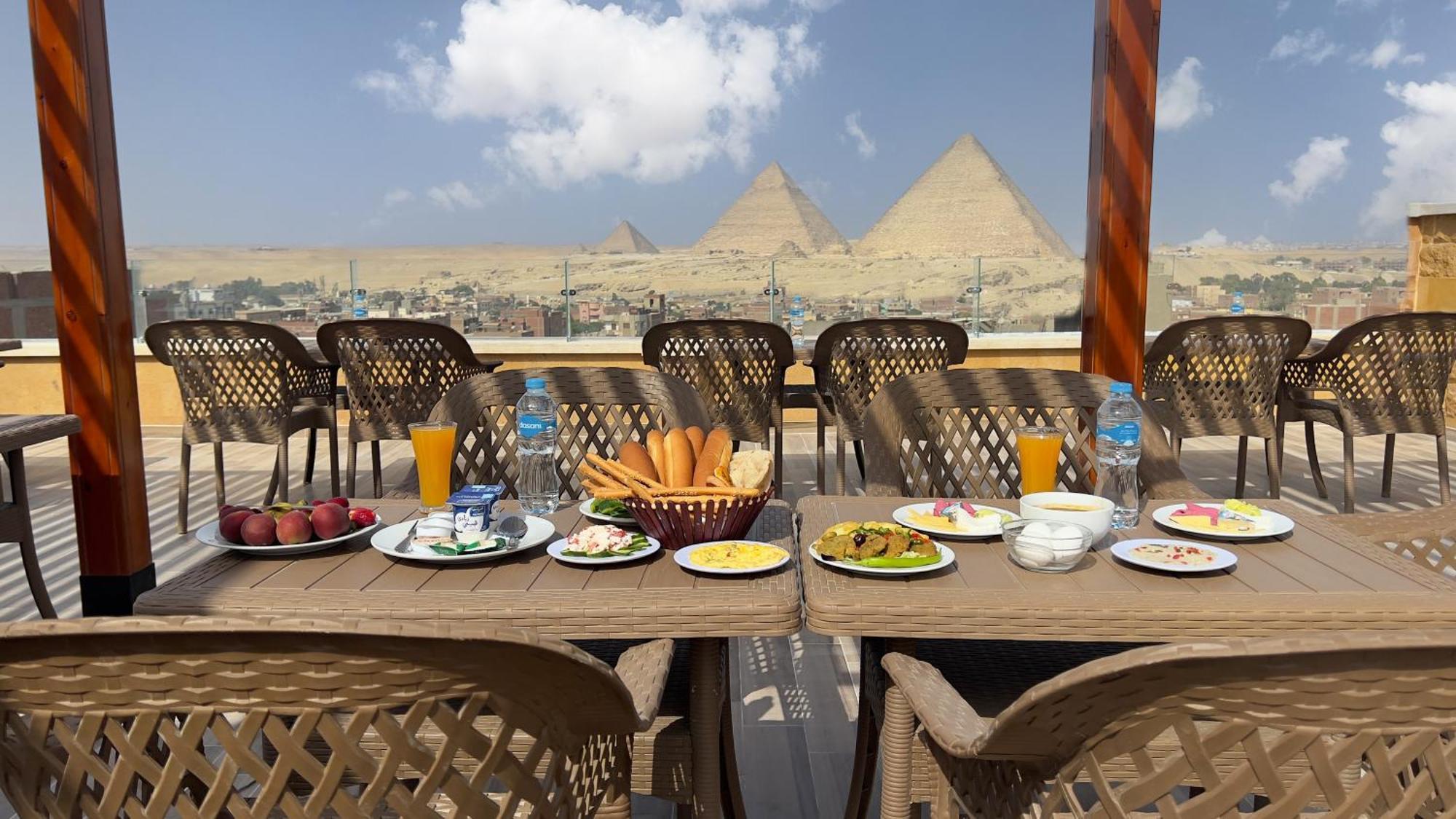 Celia Pyramids View Inn Nazlet el-Sîsi Extérieur photo